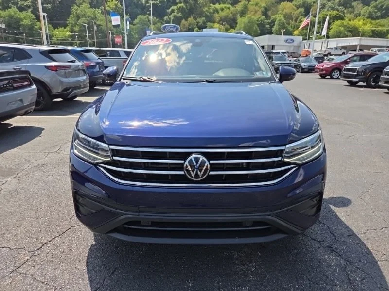 Used 2022 Blue Volkswagen 2.0T SE image 2