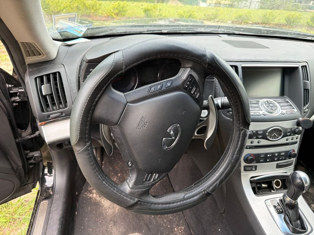 Used 2009 Black INFINITI Journey image 13