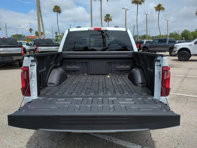 New 2026 Oxford White Ford XLT image 13