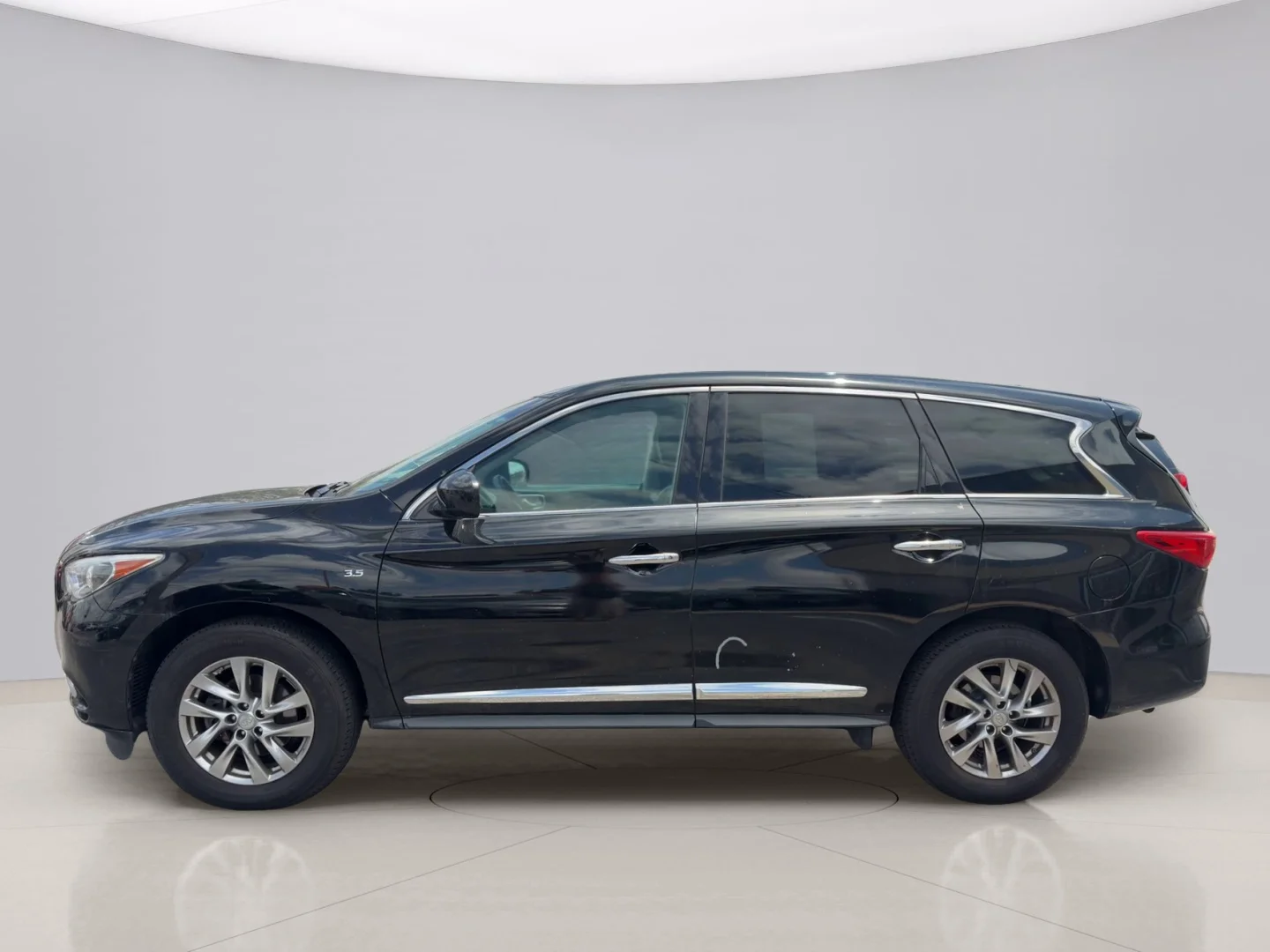 Used 2014 Black INFINITI BASE image 2