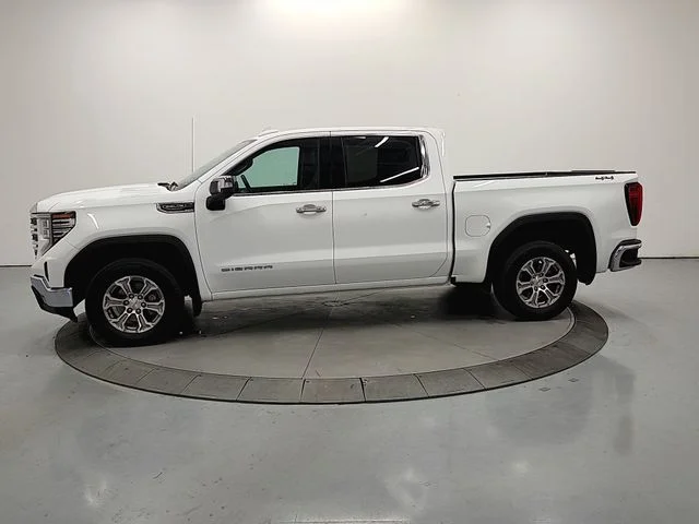 Used 2025 White GMC SLT image 5