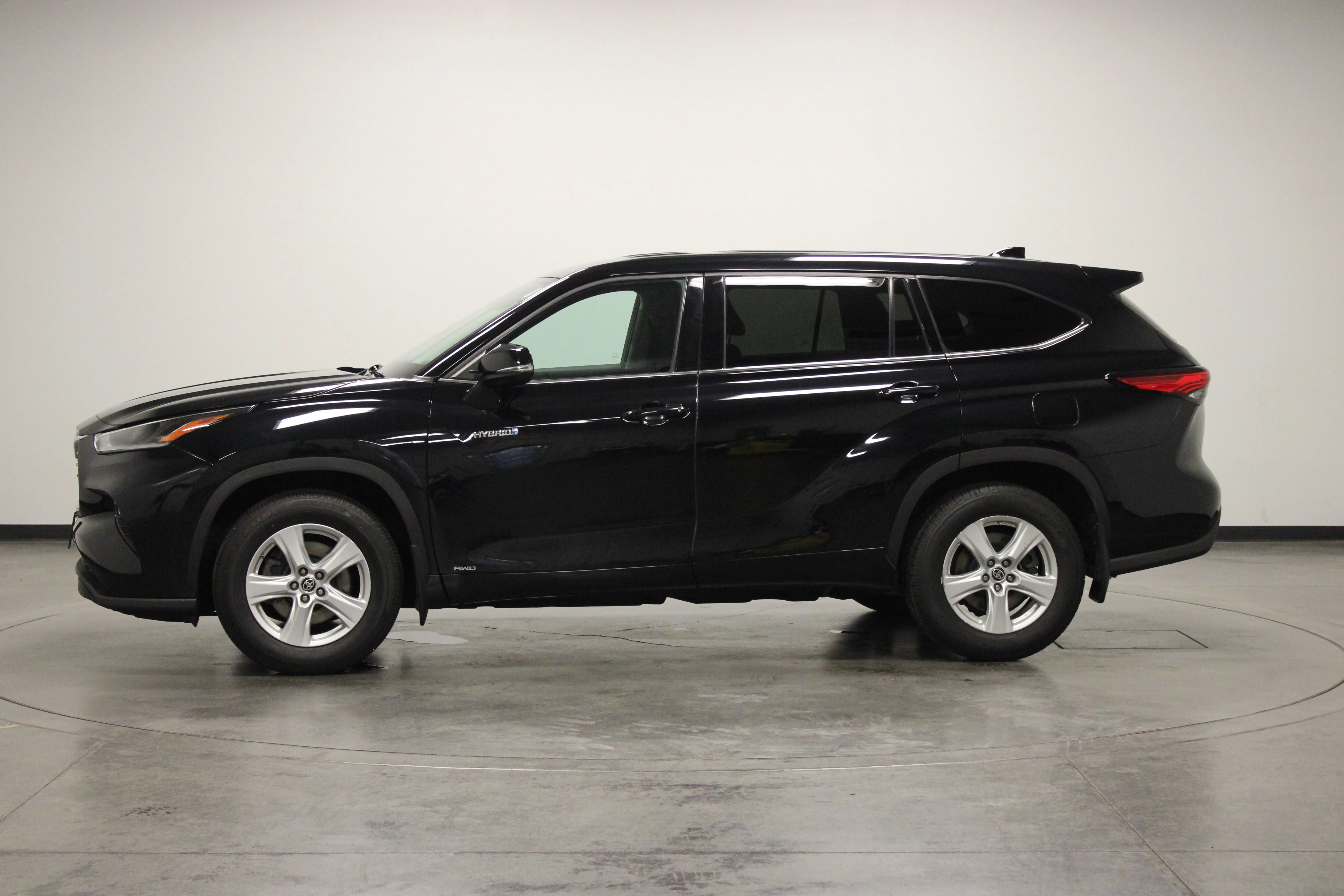 Used 2021 Midnight Black Metallic Toyota LE image 3