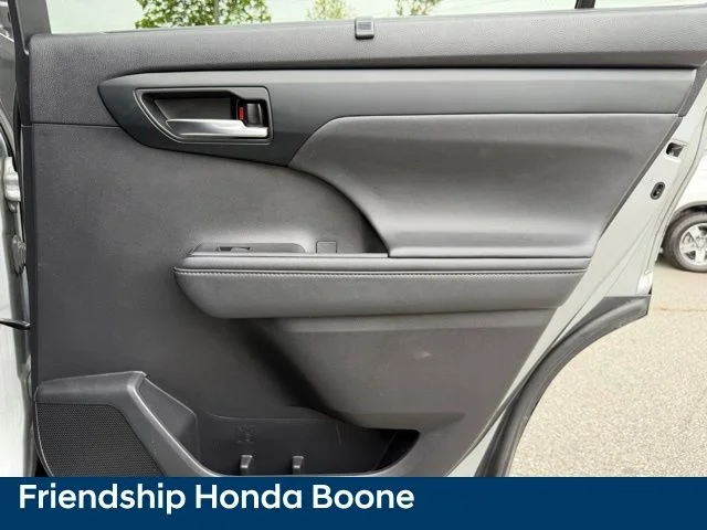 Used 2020 Silver Toyota XLE image 46