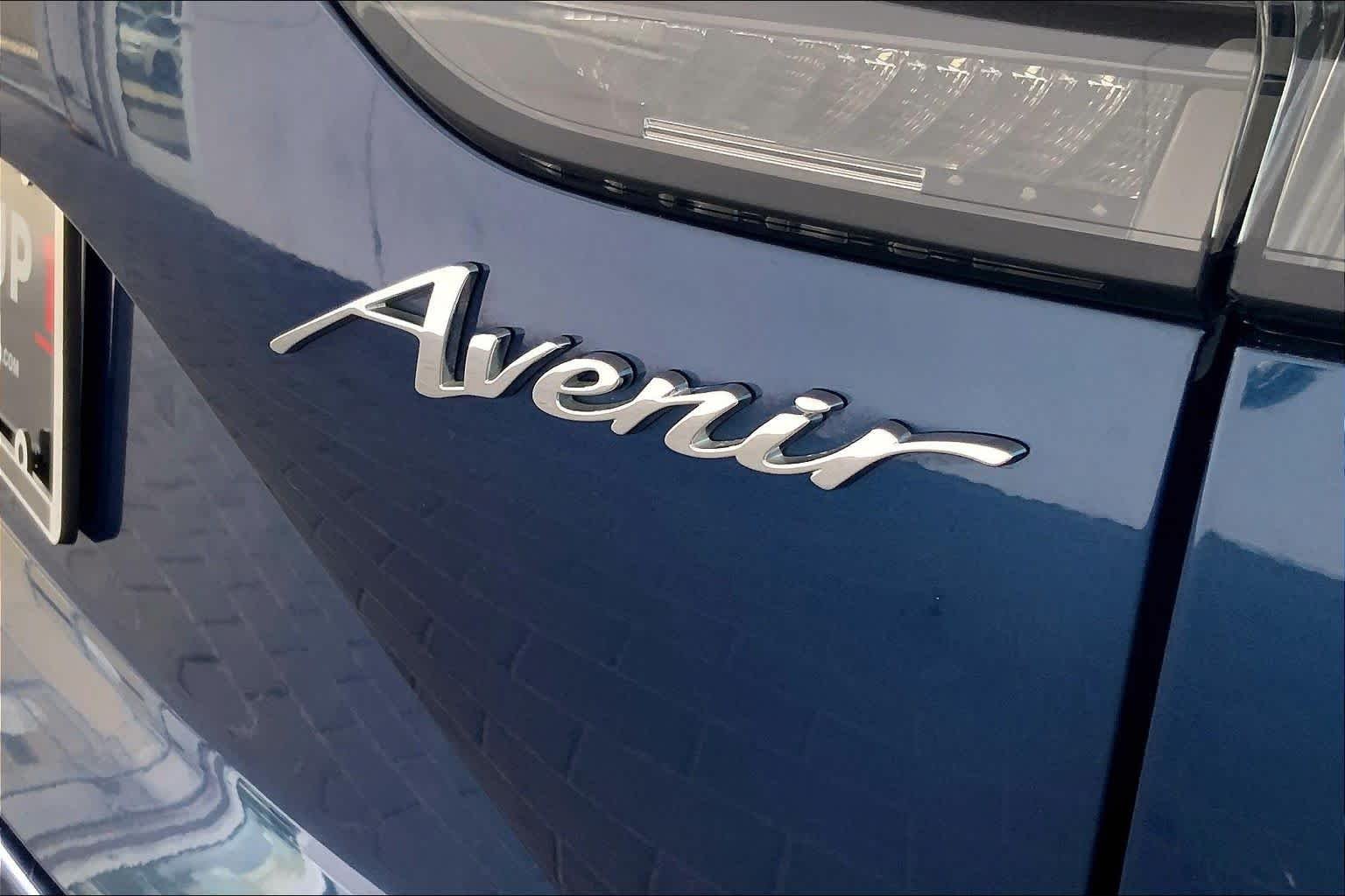Used 2023 Sapphire Metallic Buick Avenir image 10