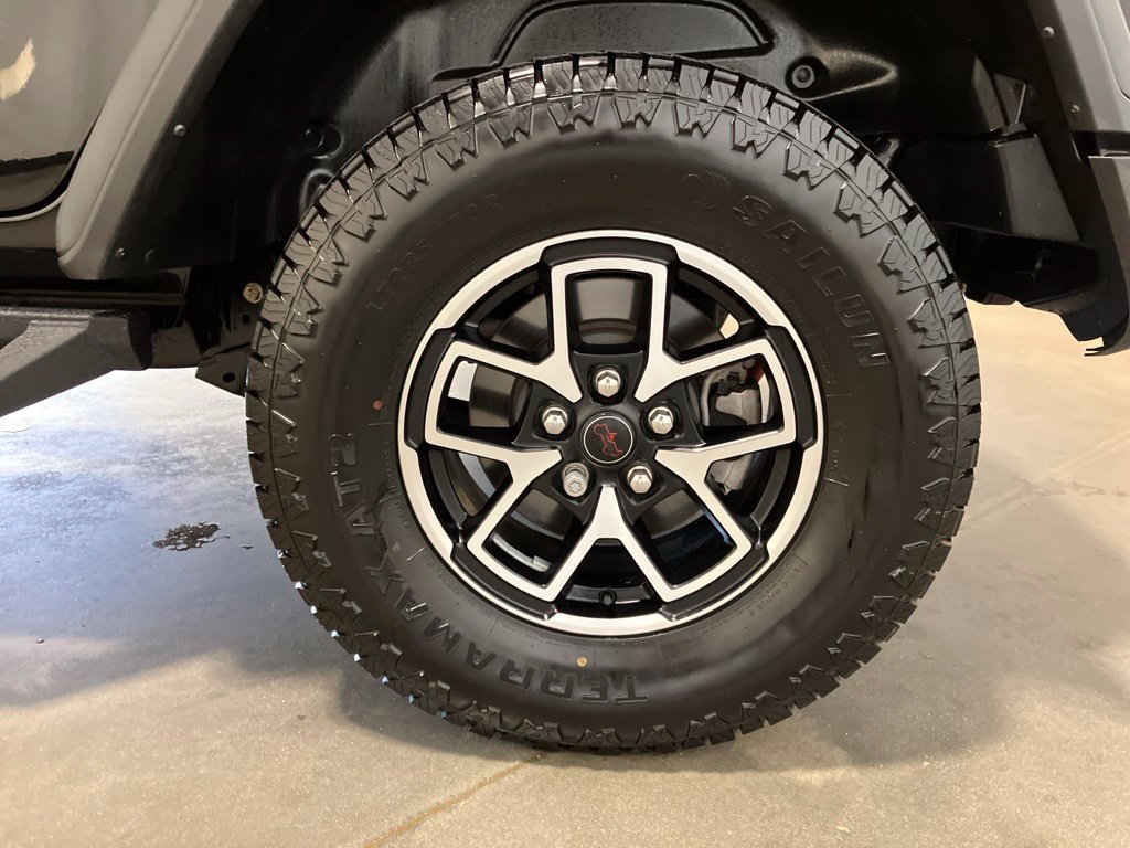 Used 2024 Black Clearcoat Jeep Rubicon image 28