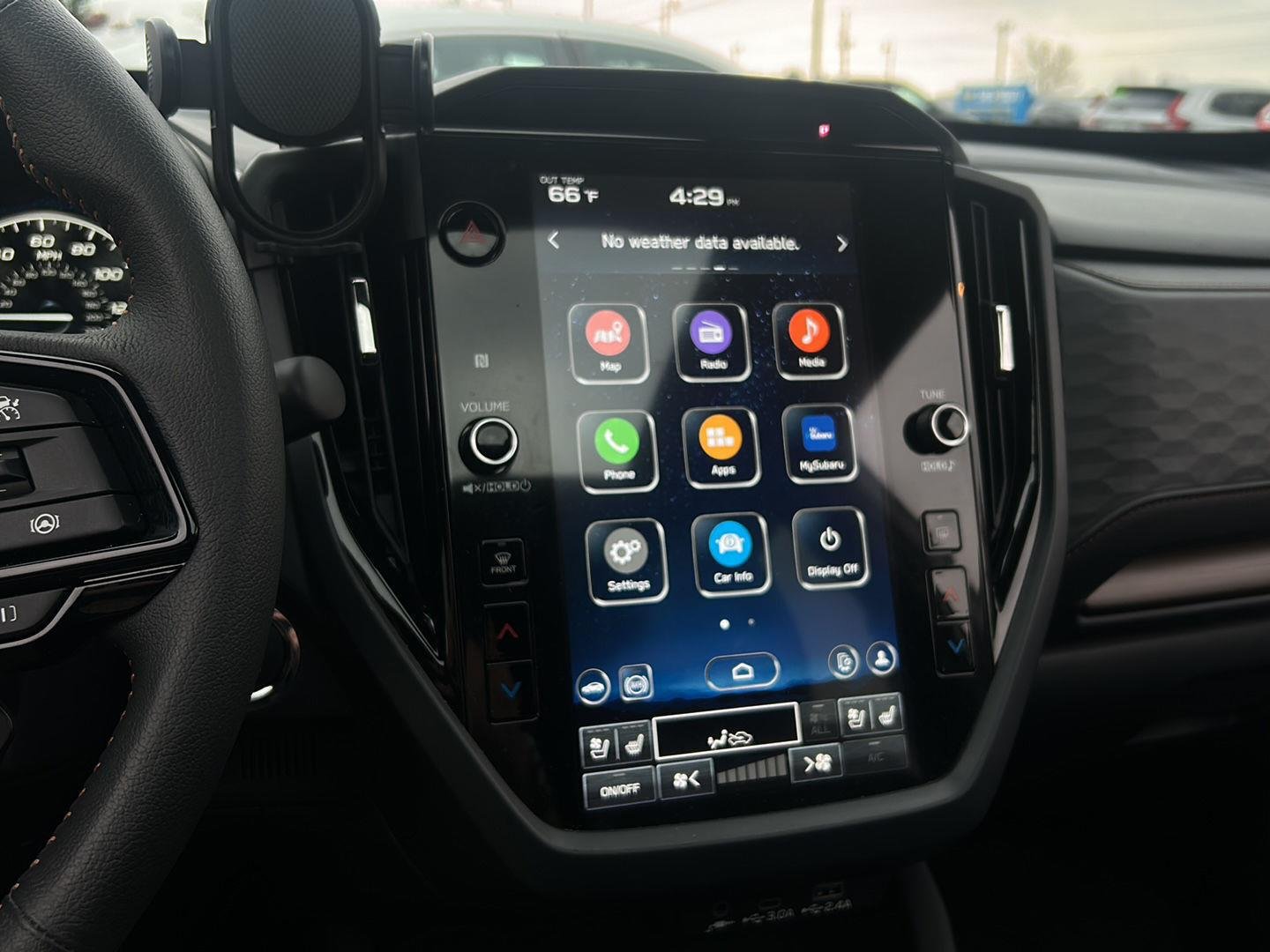 Used 2025  Subaru  image 21