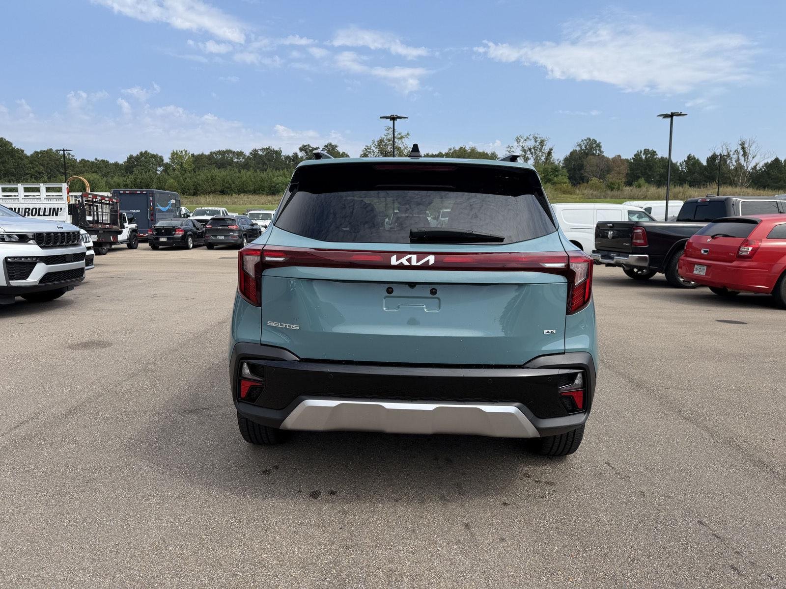 Used 2025 Pluton Blue Kia EX image 5