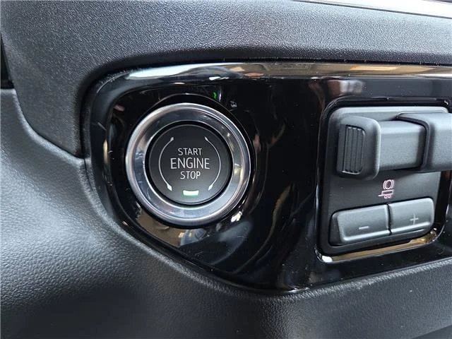 New 2026 Summit White GMC SLT image 18