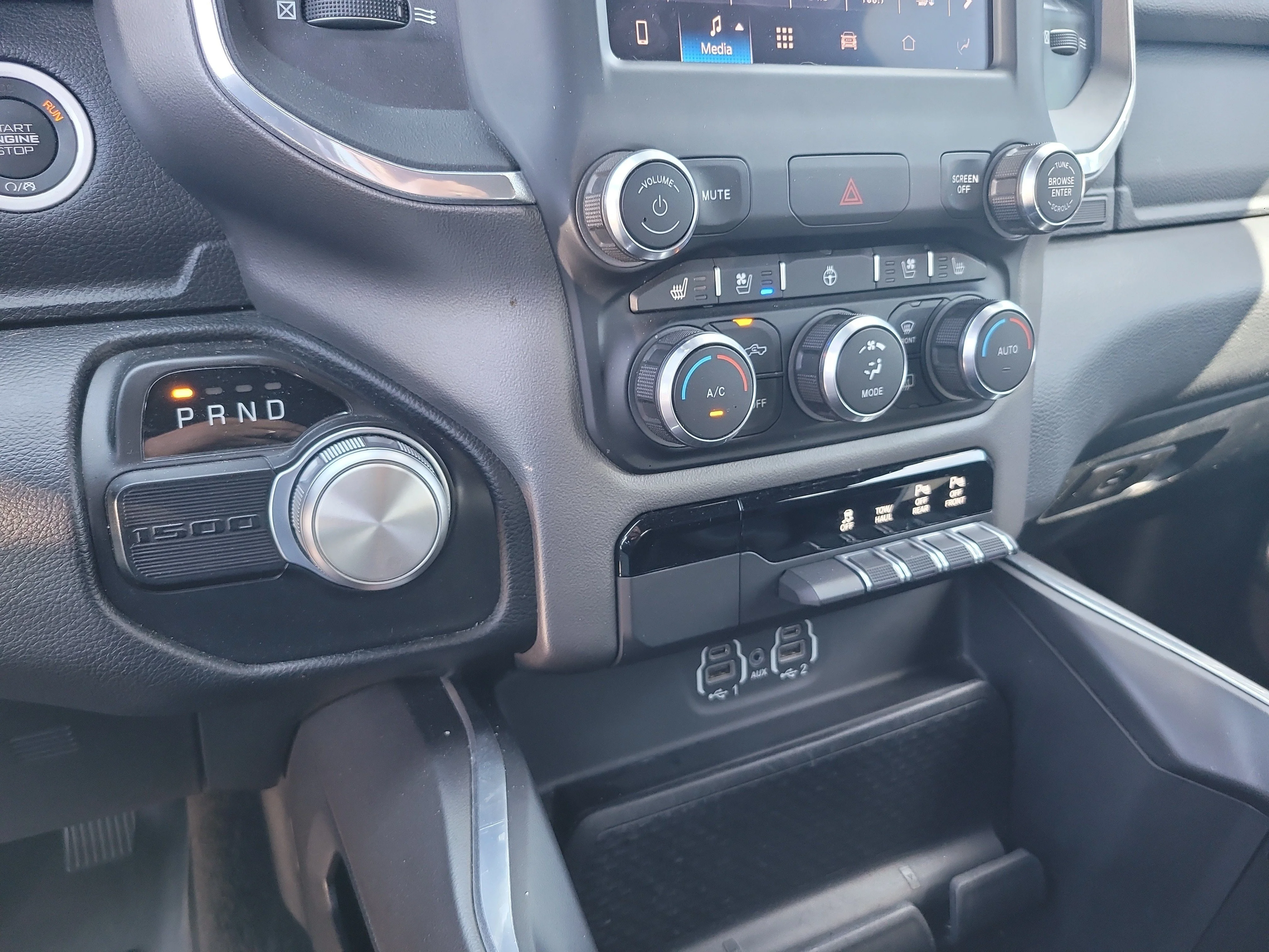 Used 2022 Bright White Clearcoat Ram Laramie image 24