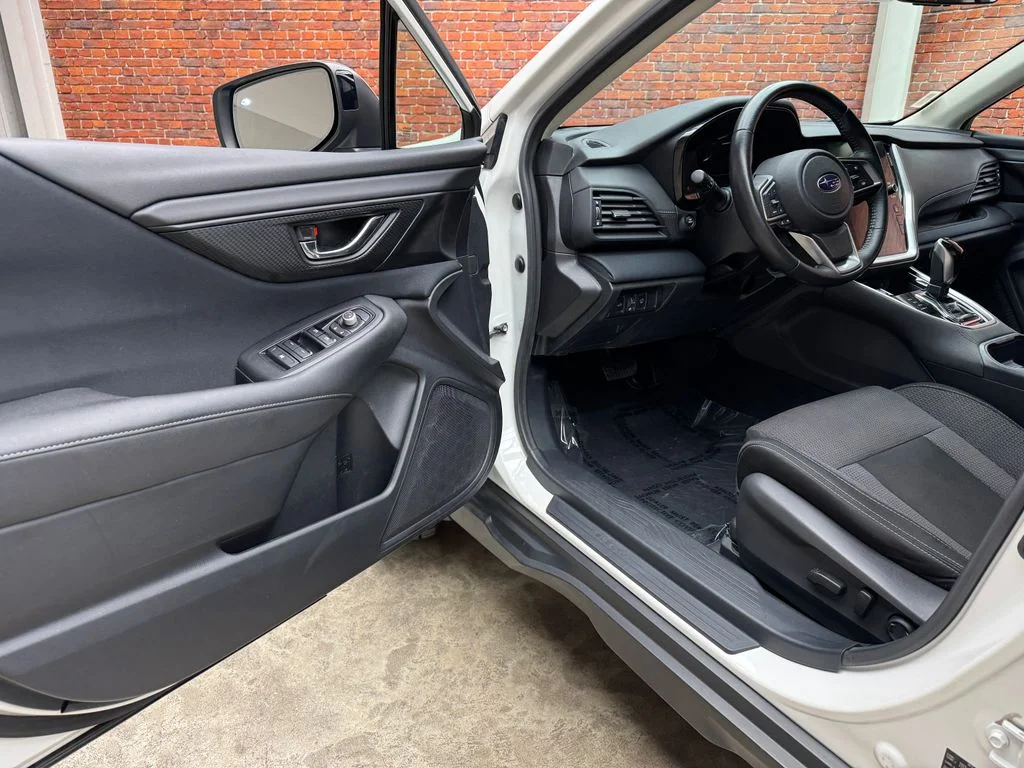 Used 2020 White Subaru Premium image 9