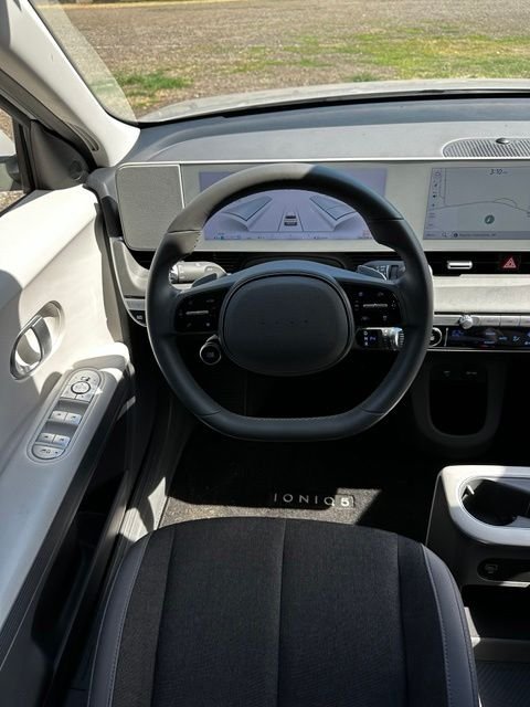 Used 2023 Cyber Gray Hyundai SE image 25