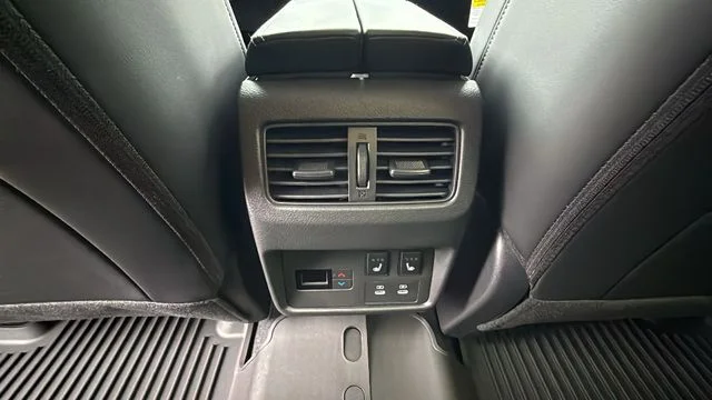 2026 Nissan Rogue Platinum - Photo 25