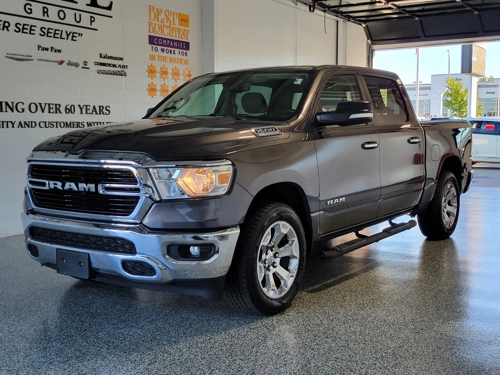 Used 2019 Gray Ram Big Horn/Lone Star image 3