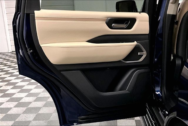 New 2026 Deep Ocean Blue Pearl Nissan Platinum Reserve image 35
