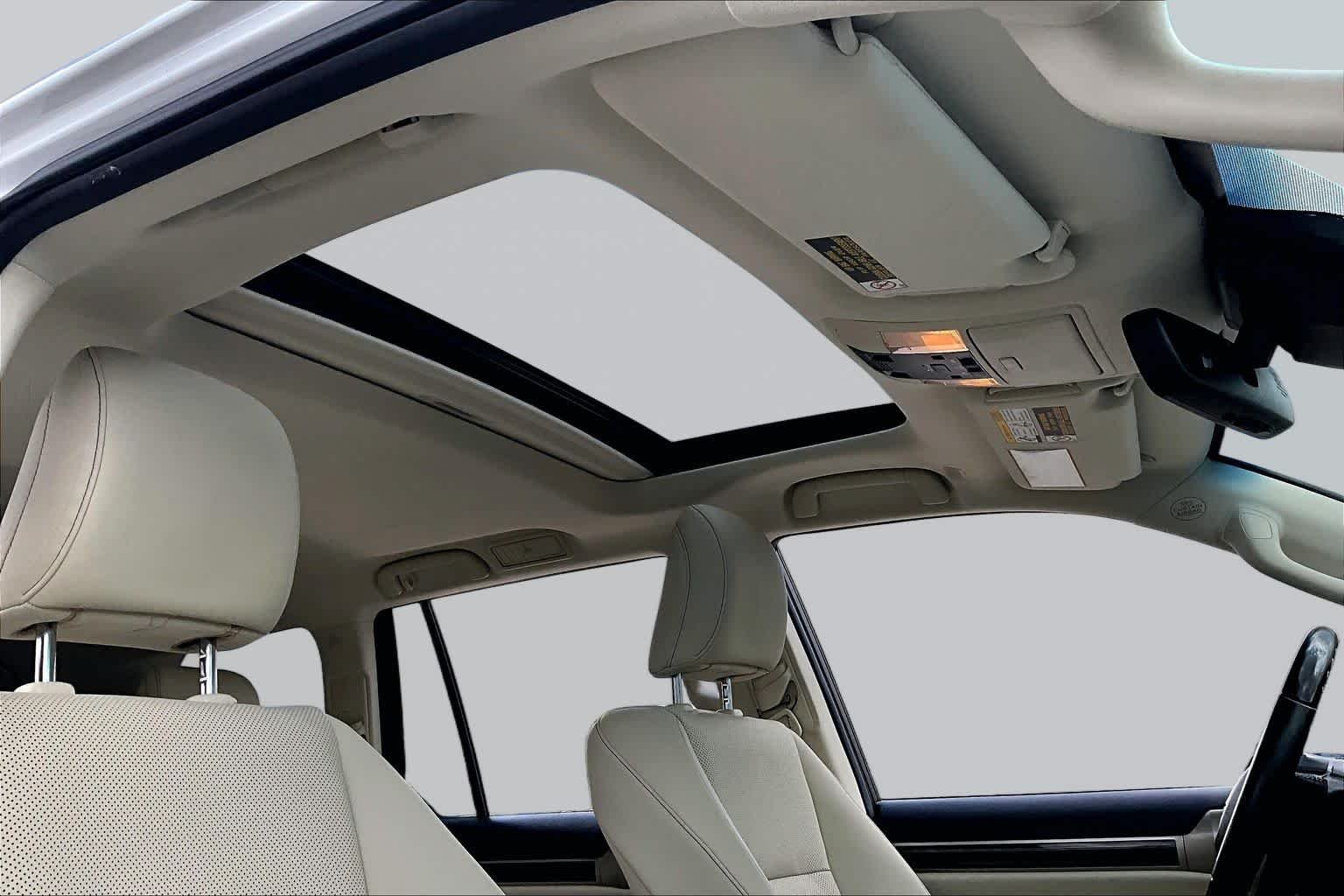 Used 2020 Starfire Pearl Lexus Premium image 14