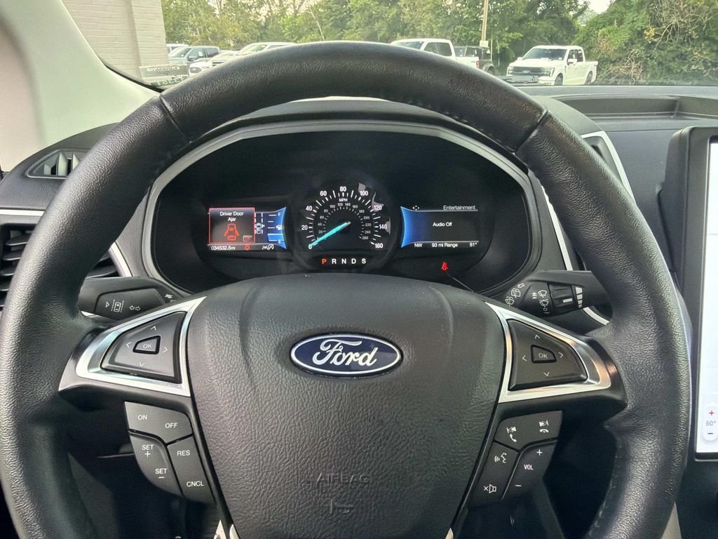Used 2024 Red Ford SEL image 27