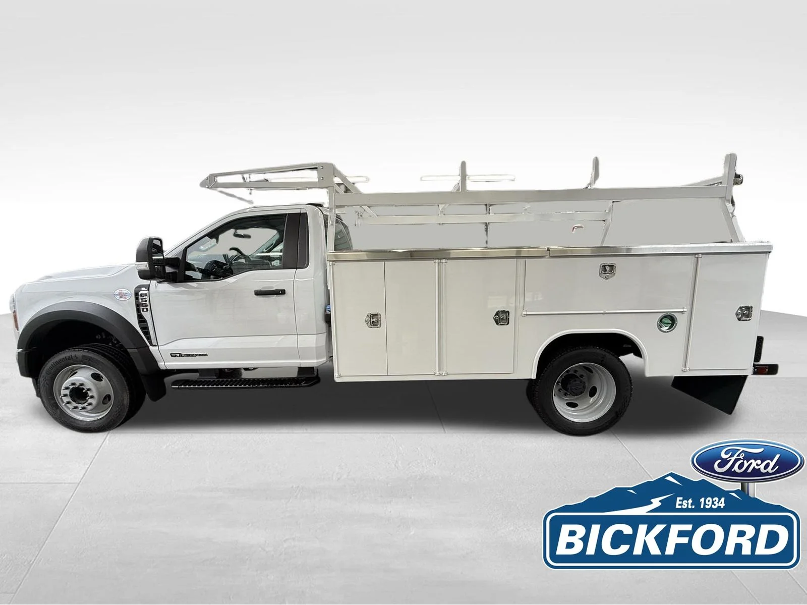 2025 Ford F-550 Super Duty Chassis Cab XL - Photo 9