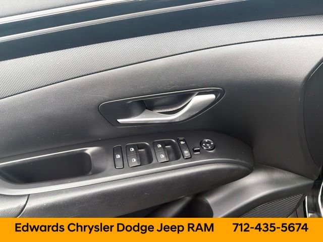 Used 2022 Black Hyundai SEL image 18