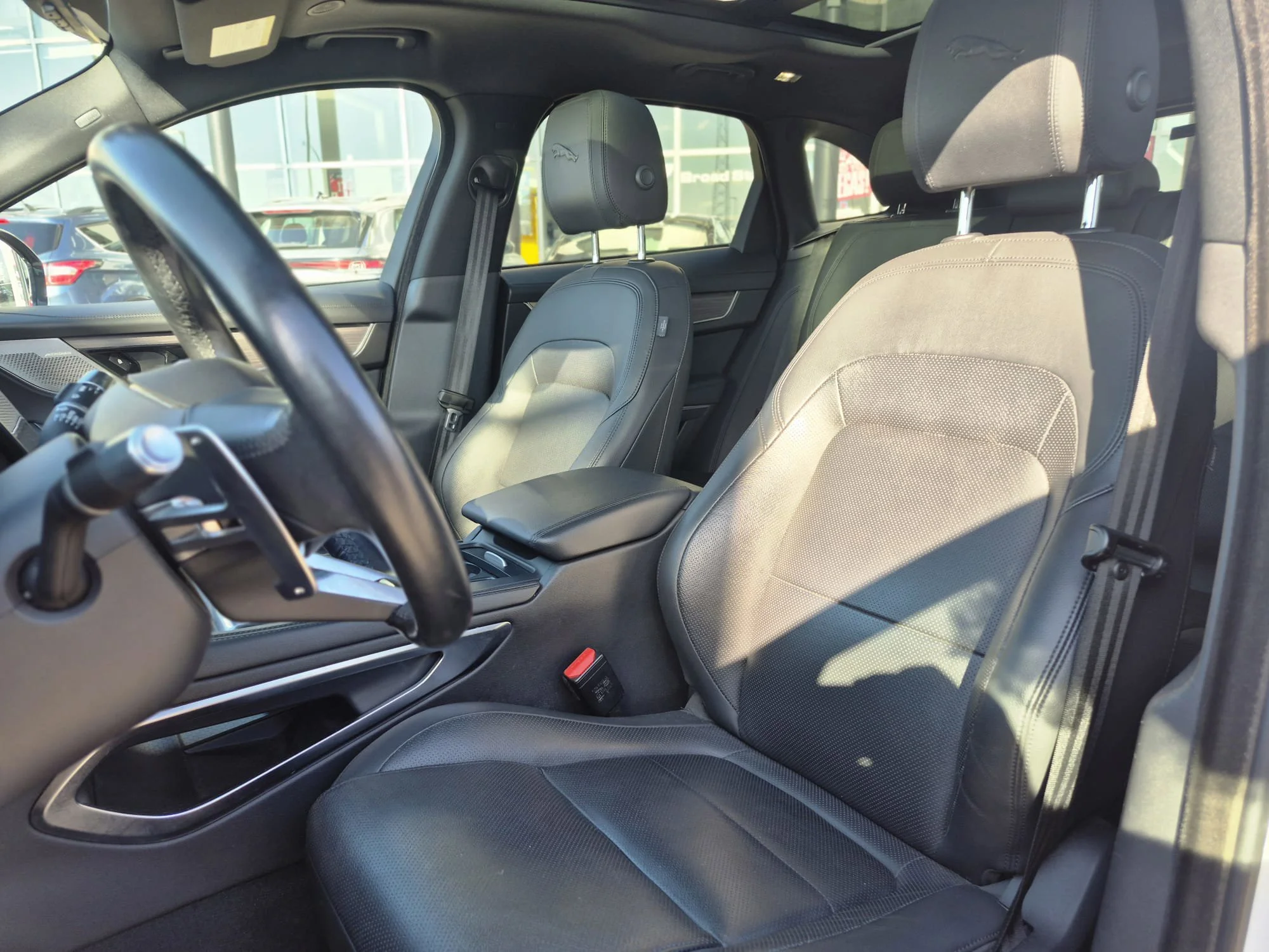 Used 2022 Fuji White Jaguar P250 S AWD*Nav | Htd Leather | Pano Roof | Htd Wheel | Blind Spot Detect | Meridian Audio | CarPlay image 7