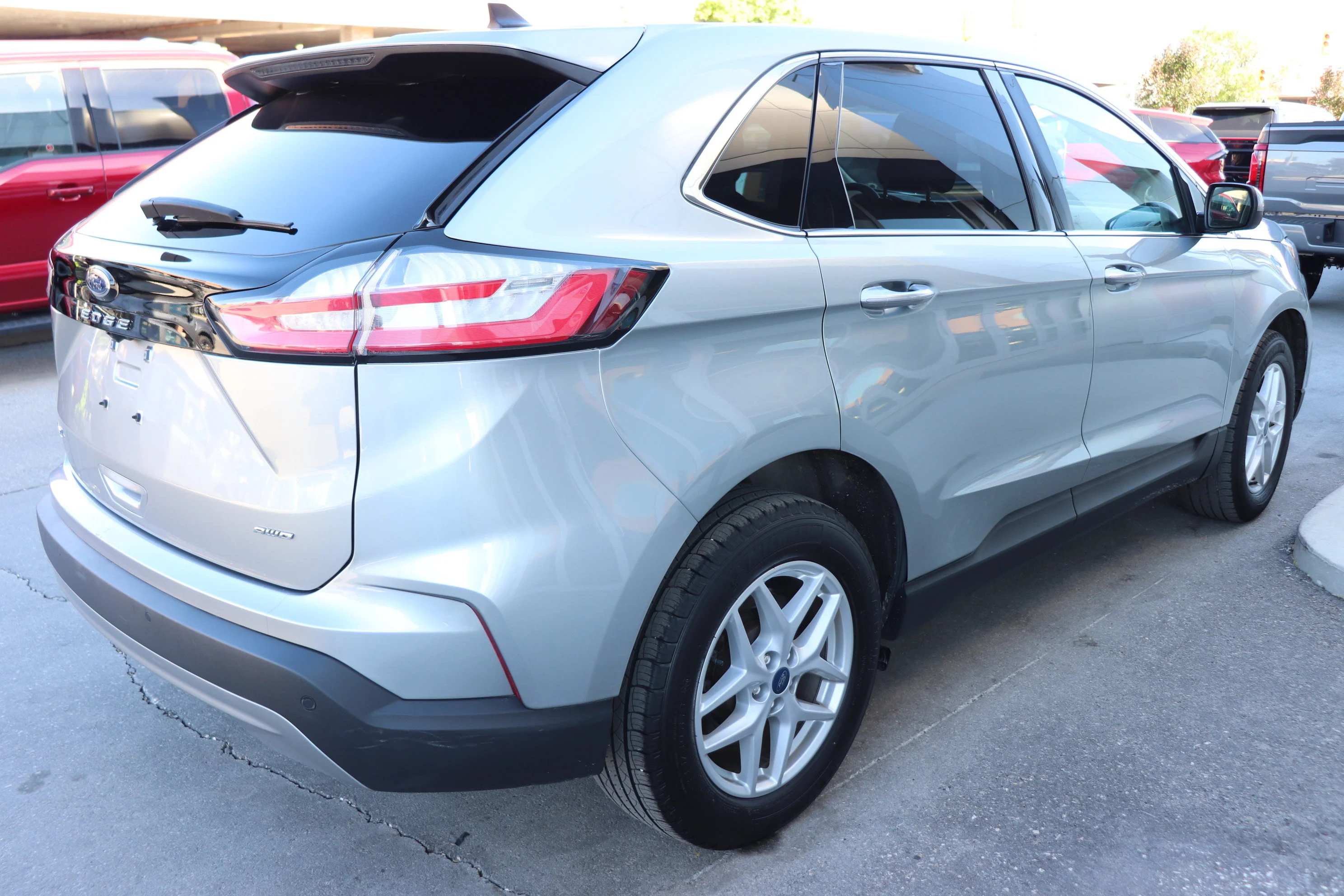 Certified Used 2022 Silver Ford SEL image 4
