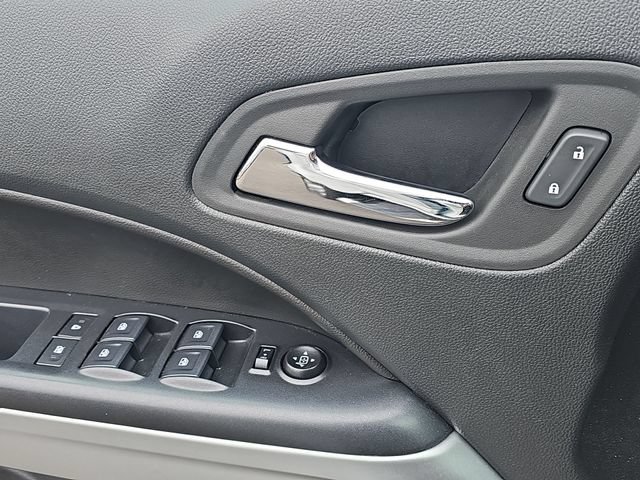 Used 2022 Summit White Chevrolet LT image 25