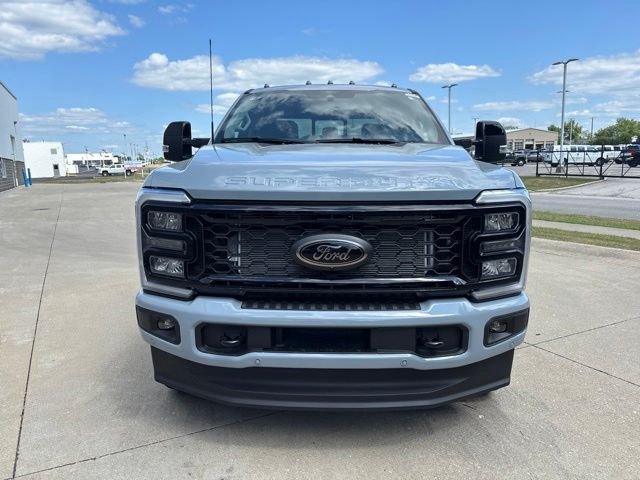 New 2026 Glacier Gray Metallic Tri-Coat Ford F-350® Lariat® image 4