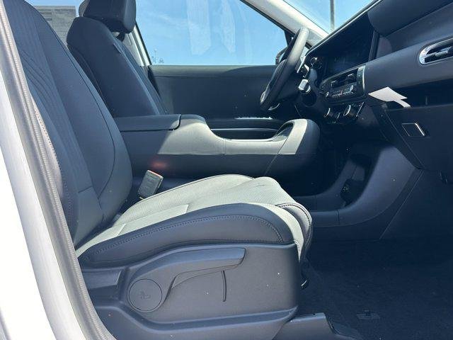 New 2026 Creamy White Pearl Hyundai SEL 8P image 13