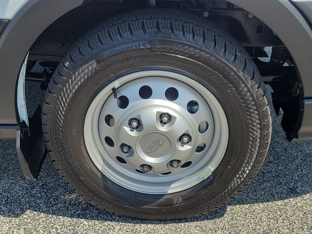 Used 2025 White Ford Base image 17