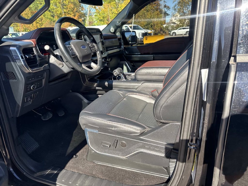 Used 2022 Black Ford Lariat image 17