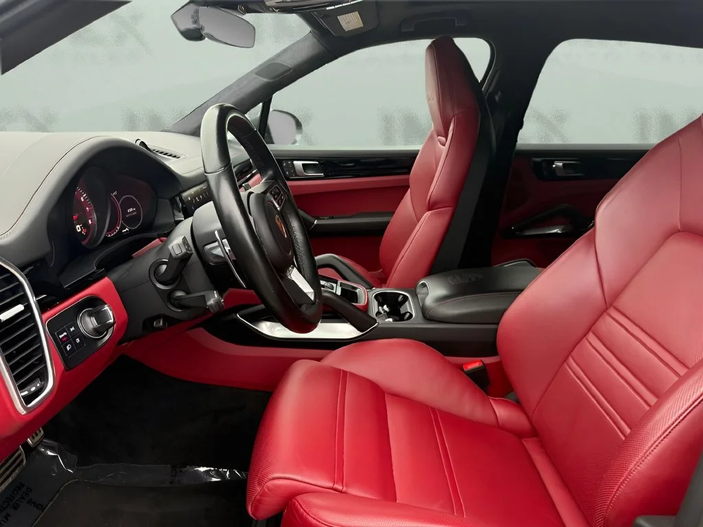 Used 2022  Porsche Turbo image 9