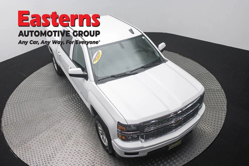 Used 2015 White Chevrolet LT image 3