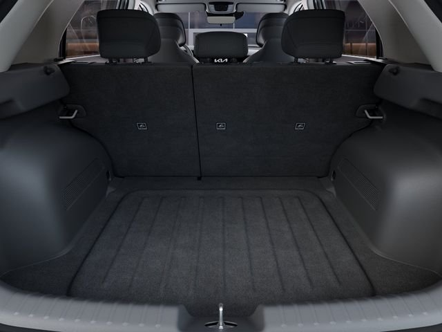 New 2026 Snow White Pearl Kia LX image 19