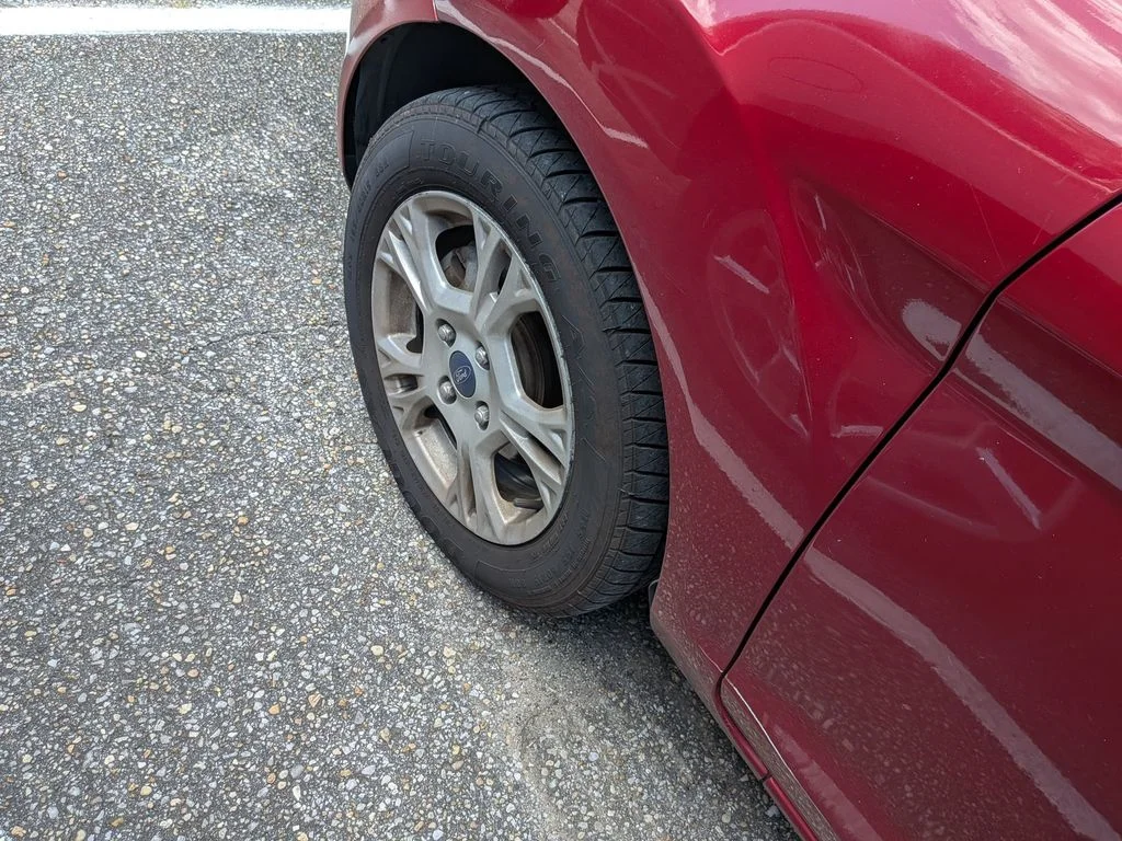 Used 2016 Red Ford SE image 6
