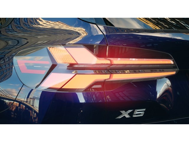 New 2026 Tanzanite Blue II Metallic BMW xDrive50e image 8