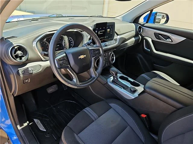 Used 2024 Blue Chevrolet LT w/2LT Front-Wheel Drive image 11