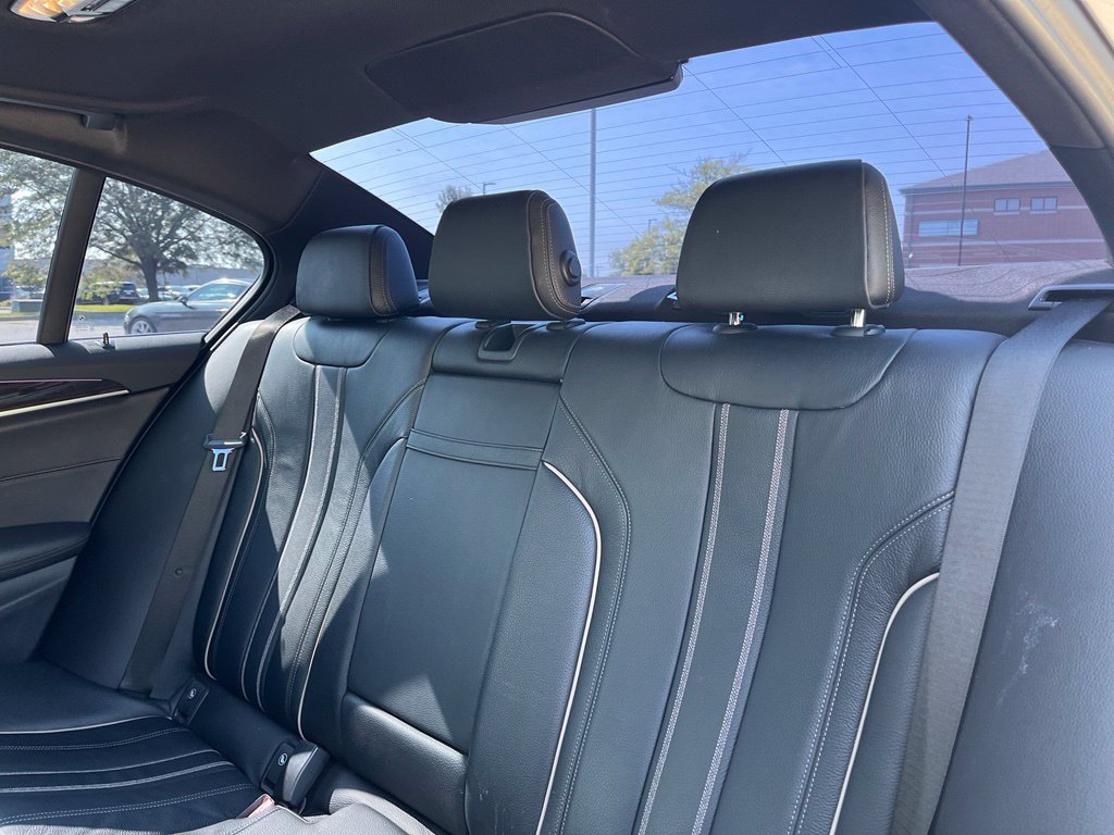 Used 2018 Black BMW 540i xDrive image 25