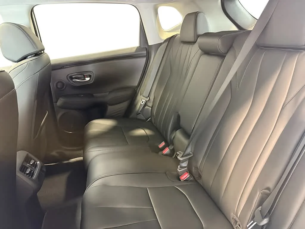 New 2026 Solar Silver Metallic Acura  image 32