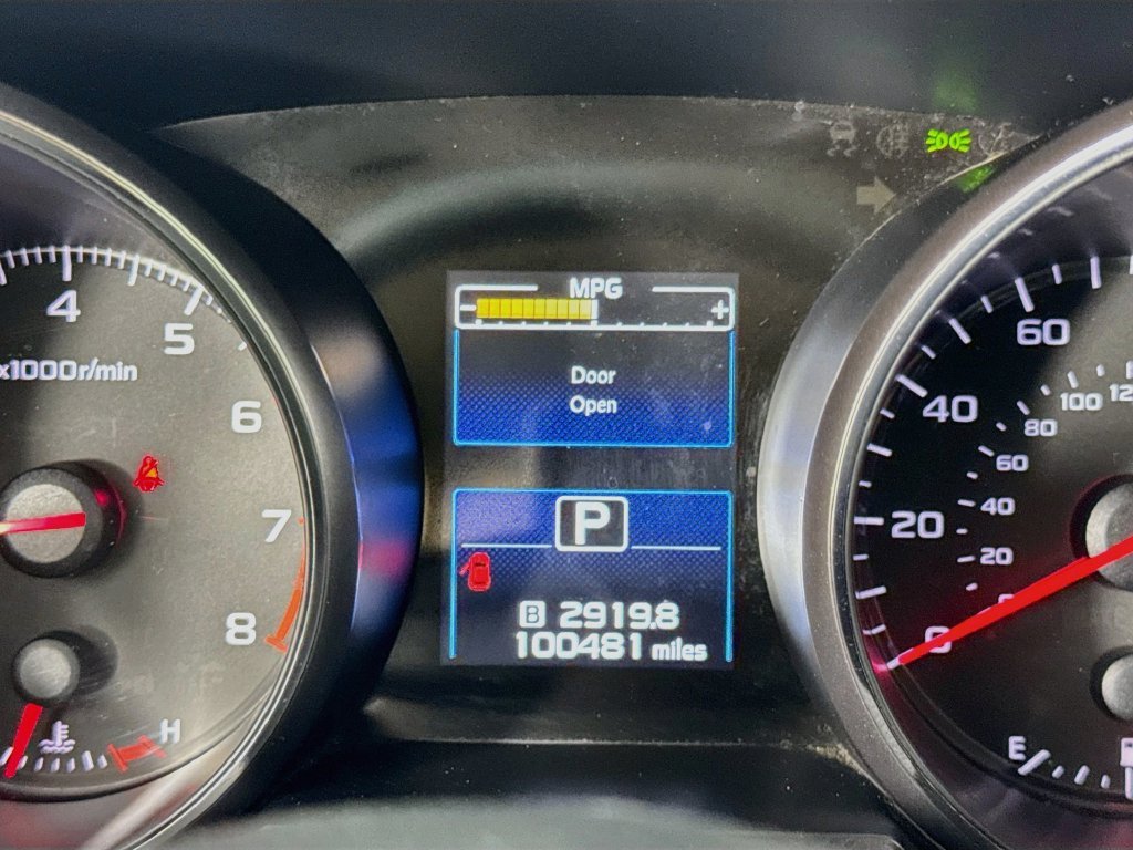 Used 2018 Crystal White Pearl Subaru 2.5i image 16