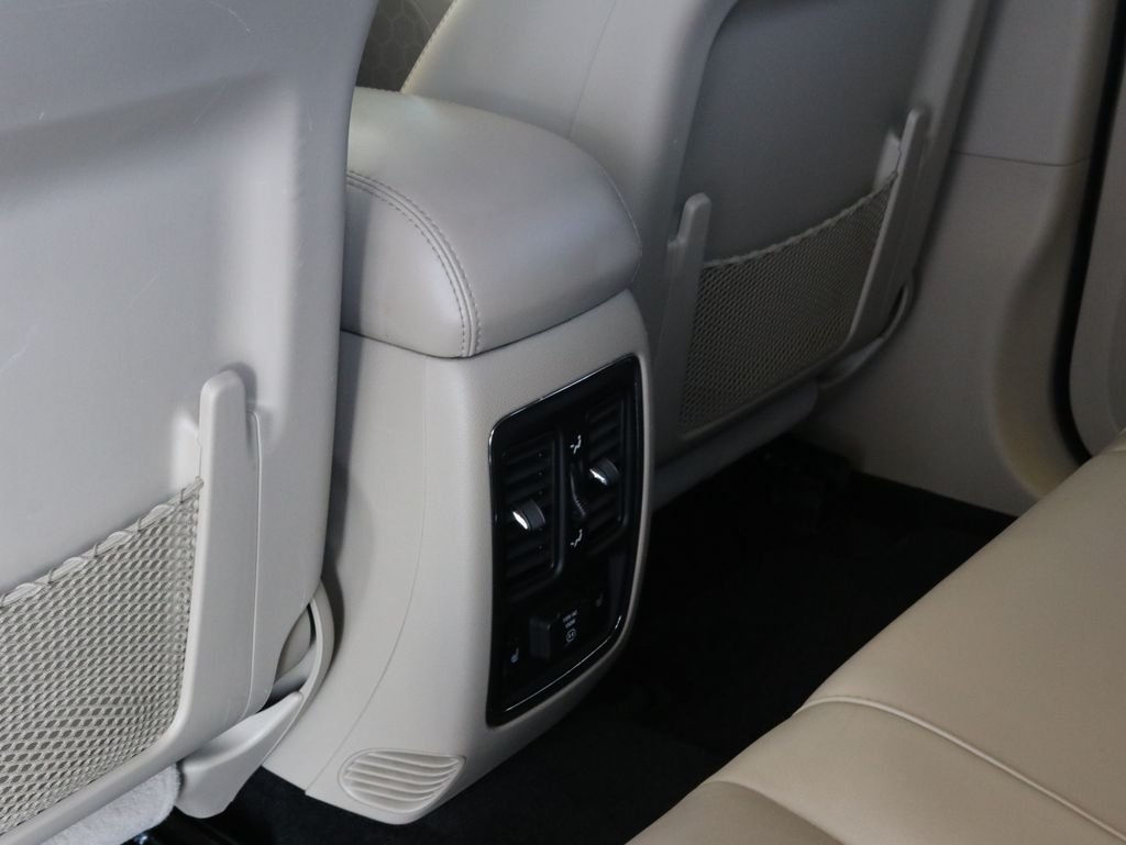 Used 2011 Gray Jeep Limited image 31