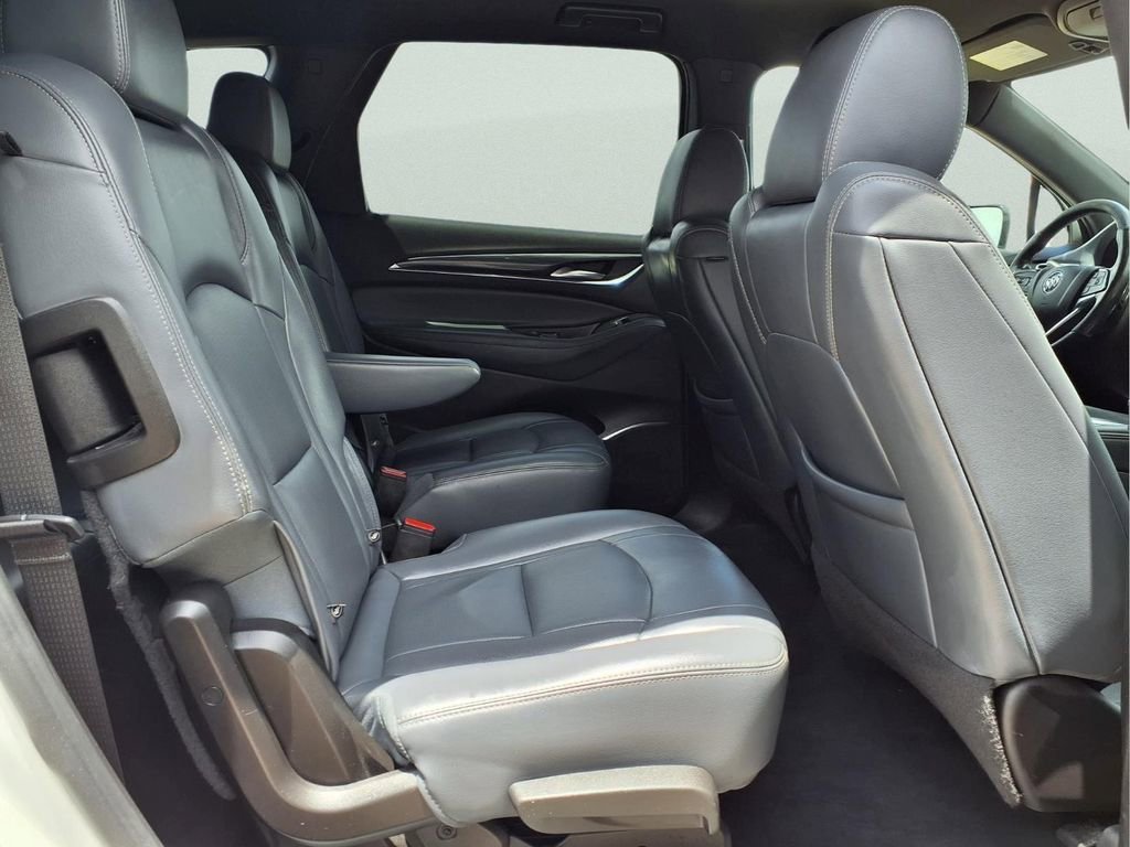 Used 2022 Summit White Buick Essence image 16