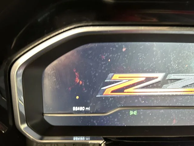 Used 2023 Gray Chevrolet LT image 27