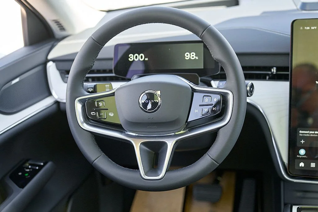 New 2026 Aurora Silver Volvo Ultra image 29