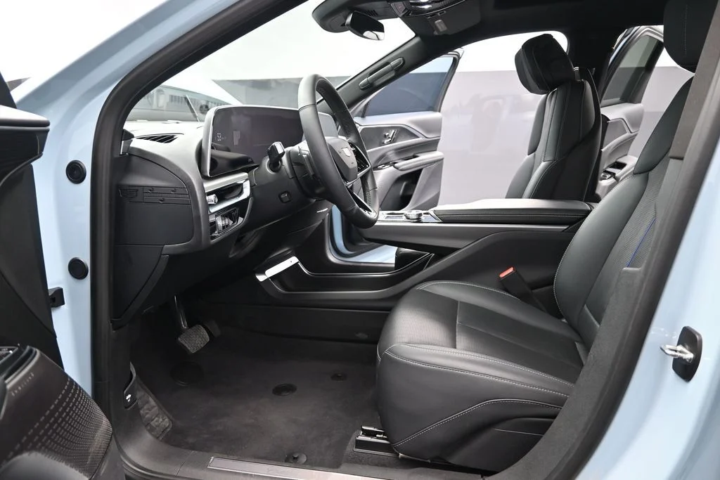 Used 2024 Blue Cadillac Luxury image 10