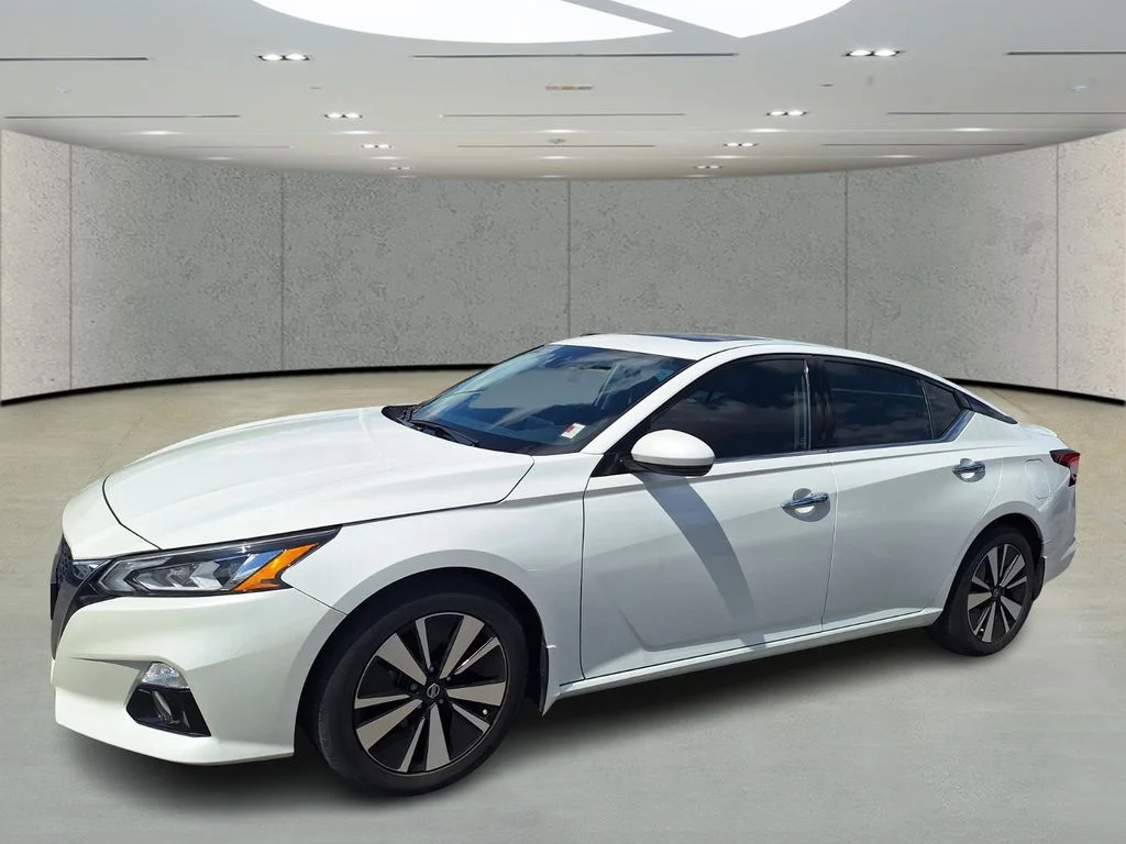 2022 Nissan Altima SL