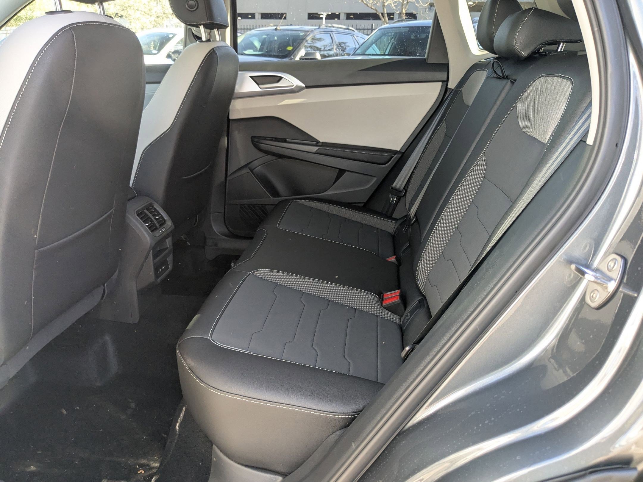 New 2026 Platinum Gray Metallic Volkswagen SE image 15