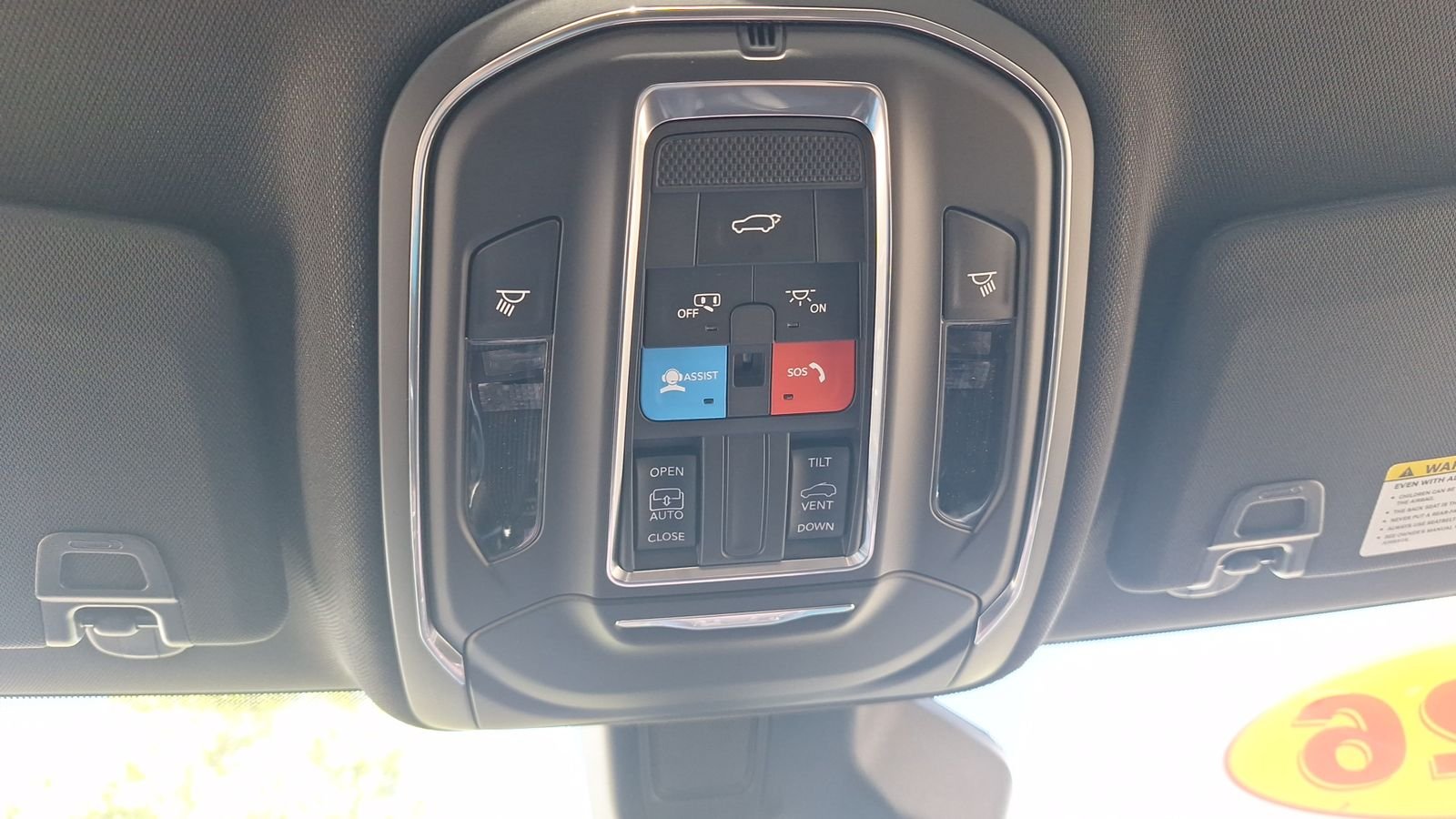 New 2026 Silver Zynith Exterior Paint Jeep Altitude image 26