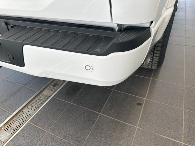 New 2026 Oxford White Ford XLT image 16