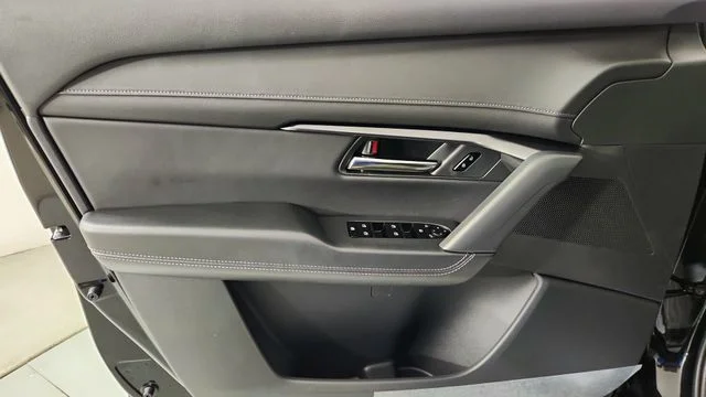 New 2026 Jet Black Mica Mazda 2.5 S Preferred AWD image 9