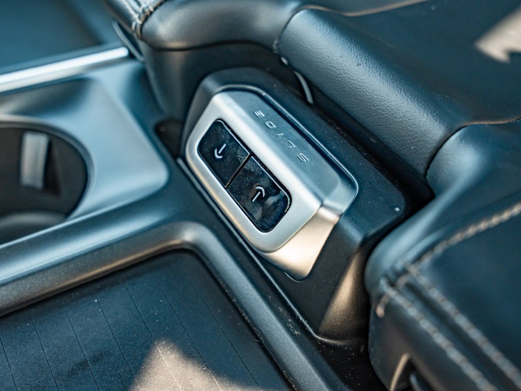 Used 2025 White Ford Platinum image 34