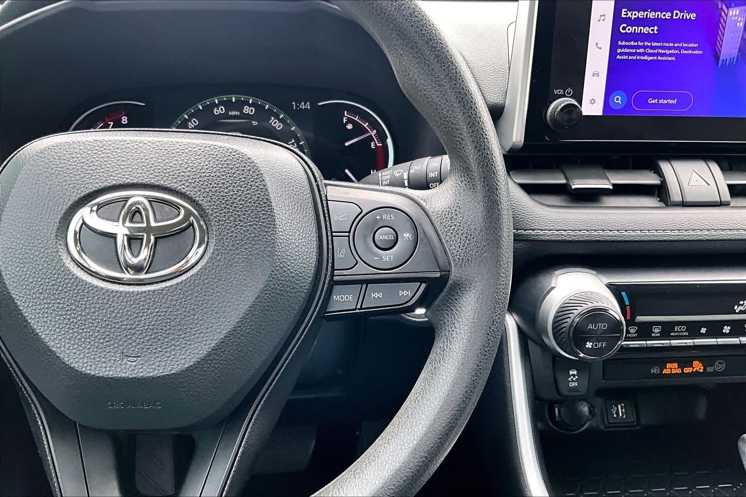 Used 2024 Ice Cap Toyota XLE image 25
